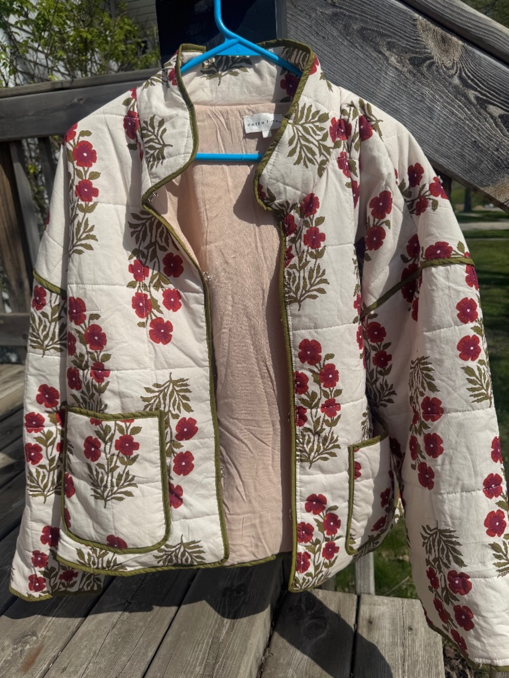 Berry Floral Quilted Jacket ENTRO